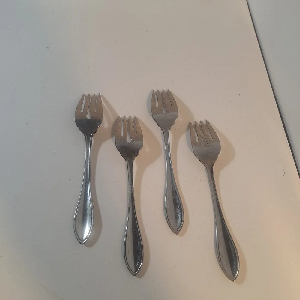ONEIDA Stainless ARBOR AMERICAN HARMONY SALAD FORKS / 4 Forks
